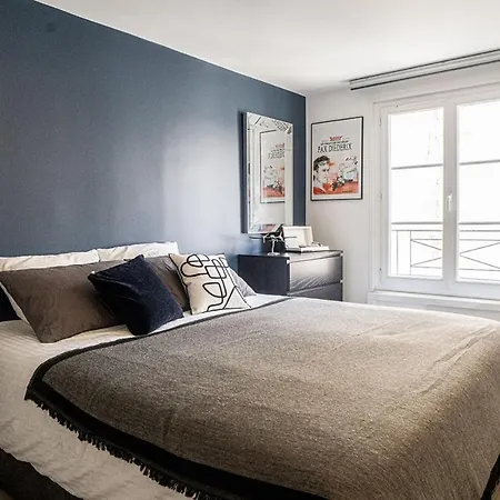 Comfortable And Bright 50 M In 10th Apartment